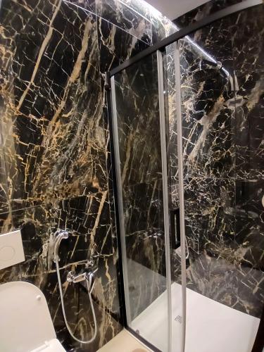 photostudio_1741991103871