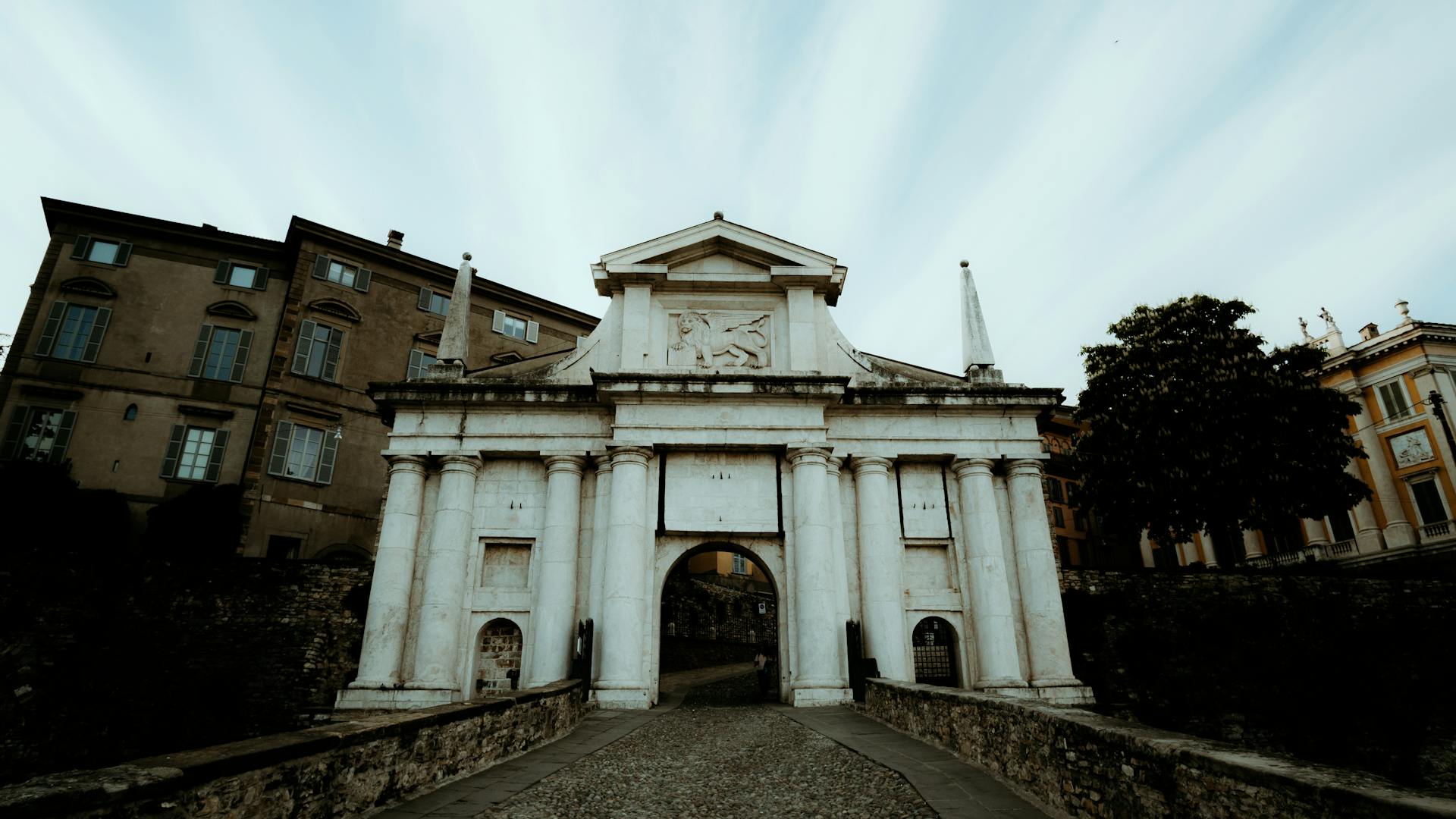 Porta San Giacomo, Bergamo